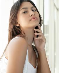 Monique Souza (@moniquuesouzaa) • Instagram photos and videos