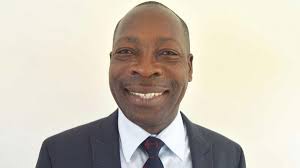 Me Jean Danton Léger a distribué des médicaments et de la nourriture à plus  de 500