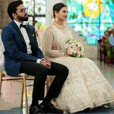 Pin By Alexa Norah On Indian Christian Wedding Couple Wedding Dress Wedding Saree Collection Christian Bridal Saree