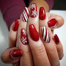 16 Classic And Traditional Easy Red Coffin Christmas Nails Designs Cute Christmas Nails Red Acrylic Nails Christmas Nail Art Designs