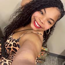 Tamara Whitaker's Instagram, Twitter & Facebook