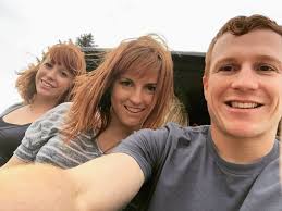 Remove person from wedding photo