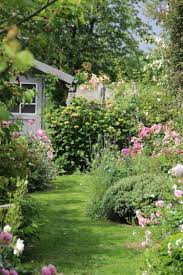 epingle par elven meadow sur flowers from the potting shed jardins champetres beaux jardins petits jardins