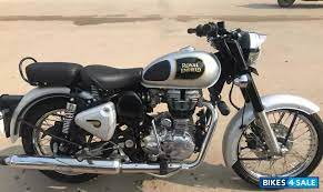 Bullet 350 is available in 5 more colour options: Used 2016 Model Royal Enfield Classic 350 For Sale In Bangalore Id 190995 Silver Colour Bikes4sale