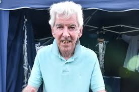 He is an actor, known for tom o'connor (1977), itv saturday night theatre (1969) and doctors (2000). Csjeof06gbdrom