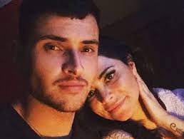 Durante el fin de semana largo, antonella ríos publicó en su cuenta de instagram una foto donde aparece junto a javier muñoz, un modelo de 21 años a quien conoció en el gimnasio y con quien hace unas semanas vive un romance. Soychile Cl Noticias De Todo Nuestro Pais