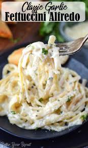 Garlic Fettuccine Alfredo Recipe Butter Your Biscuit Recipe Fettuccine Alfredo Recipes Pasta Recipes Alfredo Alfredo Recipe
