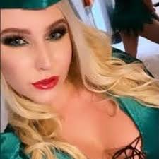 Vanessa Cage (@vcage1294)