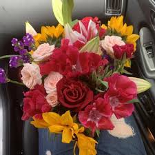 Hours may change under current circumstances Bamby S Flowers 42 Photos 44 Reviews Florists 2763 State St Carlsbad Ca Phone Number Yelp