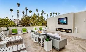 Consider the layout and square footage of the 2 bedroom apartments you tour to determine what works best for your needs. Los Angeles Ca 3 Bedroom Apartments For Rent 298 Apartments Rent Com