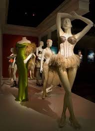 6a00e5506da9978833014e8648858a970d Pi 468 648 Burlesque Halloween Costumes Beautiful Costumes Burlesque Costumes