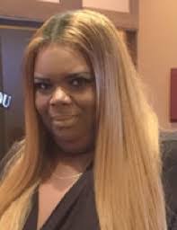 Elizabeth Mccroskey's Instagram, Twitter & Facebook