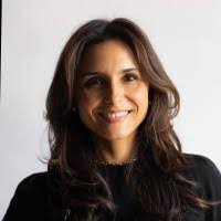 Nicole Freitas's Instagram, Twitter & Facebook