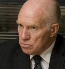 Should Corrections Department chief executive Barry Matthews resign?