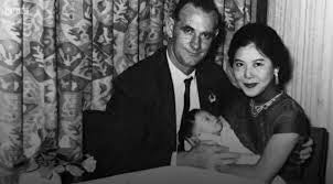 His father left his family when he was four, prompting wong to use his mother's surname. Thanks To The Internet Hk Actor Anthony Wong Finally Found His Long Lost Half Brothers