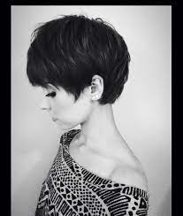Cute Pixie Coupe De Cheveux Courte Coupe De Cheveux Cheveux Fille