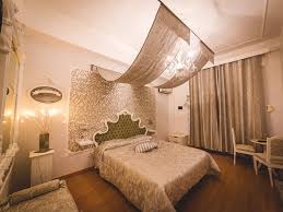 .per camera da letto belle stanze letti imbottiti stanza da letto minimalista camere da letto di lusso idee letto disposizione dei mobili in camera da 100 idee camere da letto moderne • stile e design per un ambiente da sogno. Bellissima Stanza In Stile Shabby Chic Bellissime Le Tende Di Lino Sovrastanti Il Letto Foto Di Casale D Or Sicilia Tripadvisor