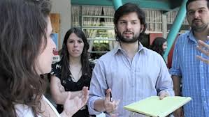 Los precandidatos presidenciales daniel jadue y. Gabriel Boric Somos Parte De Un Movimiento Que Quiere Cambiar Chile Cooperativa Cl