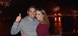 Todo comenzó cuando el animador, martín cárcamo, le preguntó a maura si es que su pareja compartía con ella sus gustos. Son Puro Amor Asi Celebraron Maura Rivera Y Mark Gonzalez Los 8 Anos De Matrimonio Mamas Bellas Noticias De Mujeres Mamas Bellas Noticias De Mujeres