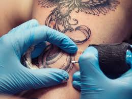 Ab wann darf man sich eigentlich tätowieren lassen. Tattoo Farben Mit Nicht Ohne Risiken