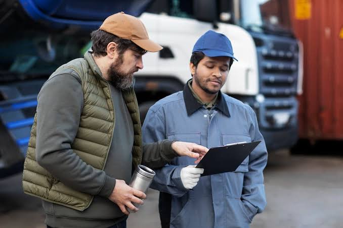 Qué pasará con la licencia de conducir de miles de camioneros migrantes en  EE.UU. - LA NACION