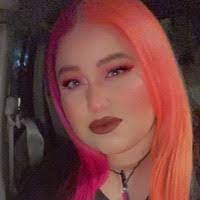 Laila Courtney's Instagram, Twitter & Facebook