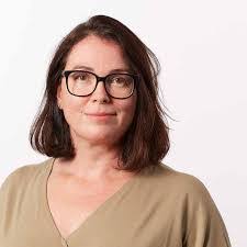 Ruth Manchester's Instagram, Twitter & Facebook