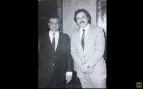 وحظي الملياردير السنّي نجيب ميقاتي بدعم كتل نيابية أساسية، بينها كتلة حزب الله وكتلة المستقبل بزعامة الحريري. Ù„Ø§ÙØ±ÙˆÙ Ø§Ù„Ù…Ø¤Ù…Ù† Ù„Ø§ ÙŠÙ„Ø¯Øº Ù…Ù† Ø¬Ø­Ø± Ù…Ø±ØªÙŠÙ† Rt Arabic