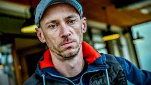 Atteint d'un cancer au cerveau, un éducateur du bassin d'Alès veut savoir  d'où vient sa pathologie