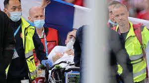 Christian eriksen of denmark goes down injured as teammates call for assistance the euro 2020 game between denmark and finland in copenhagen was delayed after. Christian Eriksen A Fost La Un Pas De O Mare Tragedie Dar Danezul Este Intr O Stare StabilÄƒ Acum Eurosport