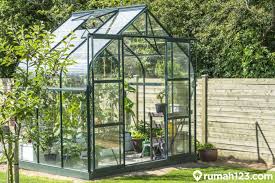 Keuntungan bercocok tanam di rumah bisa ambil tanaman segar untuk langsung dimasak, salah satunya daun bawang ini aku campur dengan sop, tempe mendoan dan ke masakan lainnya. 9 Desain Rumah Kaca Minimalis Untuk Kamu Yang Hobi Bercocok Tanam Rumah123 Com