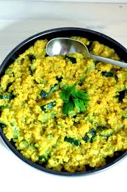 Un risotto original à base de quinoa et d'asperges vertes. Quinoa Aux Courgettes Et Curcuma Comme Un Risotto Chez Bergeou