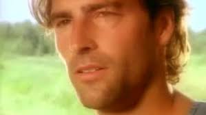 verse 1 toutes mes annees de deroute toutes, je les donnerais toutes pour m'ancrer a ton port la solitude que je redoute qui me guette au bout de ma route je la. Celine Dion L Amour Existe Encore Watch For Free Or Download Video