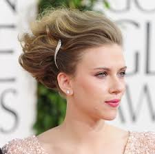 Kurze haare sind nichts für euch, aber ihr braucht unbedingt eine veränderung? Haare Stylen Die Besten Frisuren Von Scarlett Johansson