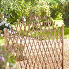 Ob im garten dem vorgarten oder auch auf dem balkon kletter und rankpflanzen wie rosengewächse bieten einen wunderschönen anblick und schaffen eine attraktiv natürliche holzgitter kaufen und bestellen online auf www obi de und in ihrem markt vor ort obi alles für heim haus garten und bau. Rankgitter Holz Rankhilfe Holzspalier Holzgitter Garten Kletterhilfe Ausziehbar Ebay
