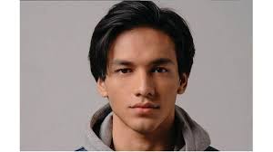 Sayangnya, si remaja yang ingin mencoba gaya rambut tersebut malah terlihat lucu. Jefri Nichol Ikut Demo Tolak Omnibus Law Bikin Heboh Netizen