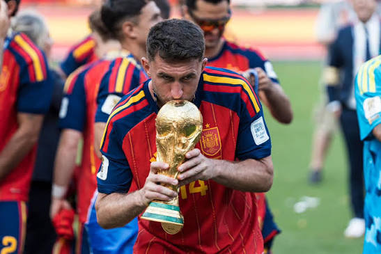 🇪🇦 Aymeric Laporte holds the record for the most World Cup and European  Championship appearances without ever tasting defeat. 14 wins ✓ 7 draws 🤝