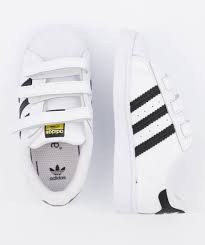 Sneaker sind aus keinem schrank mehr wegzudenken. Adidas Originals Kinder Sneaker Superstar Kaufen Engelhorn