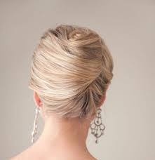 Pourquoi Vous Devez Decouvrir G Chignon Moderne Au Moins Une Fois Dans Votre Vie Chignon Moderne Chignons Banane Mariage Longueurs De Cheveux