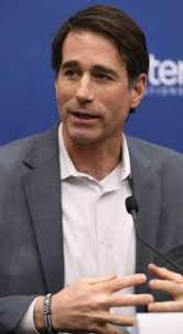 COUNCIL VOTES ON STUDIES FOR LONG SLASH