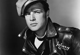100 år i år: stilikonet Marlon Brando lever i beste velgående