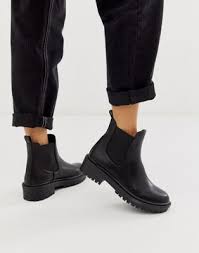Keep your shoe game on point with our collection of chelsea boots. Raid Radar Black Chunky Chelsea Boots Chelsea Boots Women Chelsea Boots Outfit Black Boots Outfit