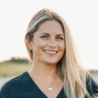 Nicole Merryman's Instagram, Twitter & Facebook