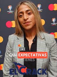 🗣️ El Fútbol femenino es potencial 💪⚽ Conversamos con Kerly Real jugadora  histórica de @La Tri 🇪🇨 Femenina sobre las expectativas que existe de la  Copa América 🎙️: @𝓓𝓲𝓪𝓷𝓪 𝓒𝓪𝓻𝓸𝓵𝓲𝓷𝓪 #elcrack #futbol⚽️ ...