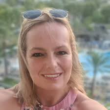 Gillian Etherington (@gillianetherington) • Threads, Say more