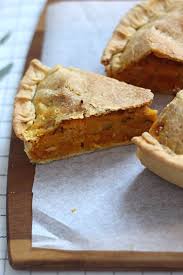 Tourte D Automne Au Potimarron Torta Di Zucca Salvia And Pumpkin Autumn Pie Meat Free Vegetarian The Happy Cooking Frien Potimarron Tourte Alimentation