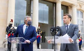 Alberto ángel fernández is an argentine politician and professor, serving as the president of argentina since 2019. Macron A Alberto Fernandez Se Cuales Son Los Esfuerzos Que Desempena Senor Presidente Francia Esta A Su Lado