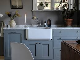 These sleek sinks ease cleanup tasks and bring a streamlined look to your cooking space. From Stainless Steel Ceramic Farmhouse Belfast And Composite How To Choose Your Next Kitchen Sink