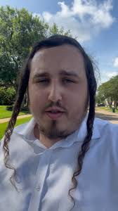 It's always a pleasure to get together with @theyoel. For those who don't  know him yet (have you been living under a rock?), Yoely is a super  talented, Hasidic comedian, entertainer, and