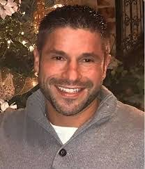 Eddie Bateman's Instagram, Twitter & Facebook